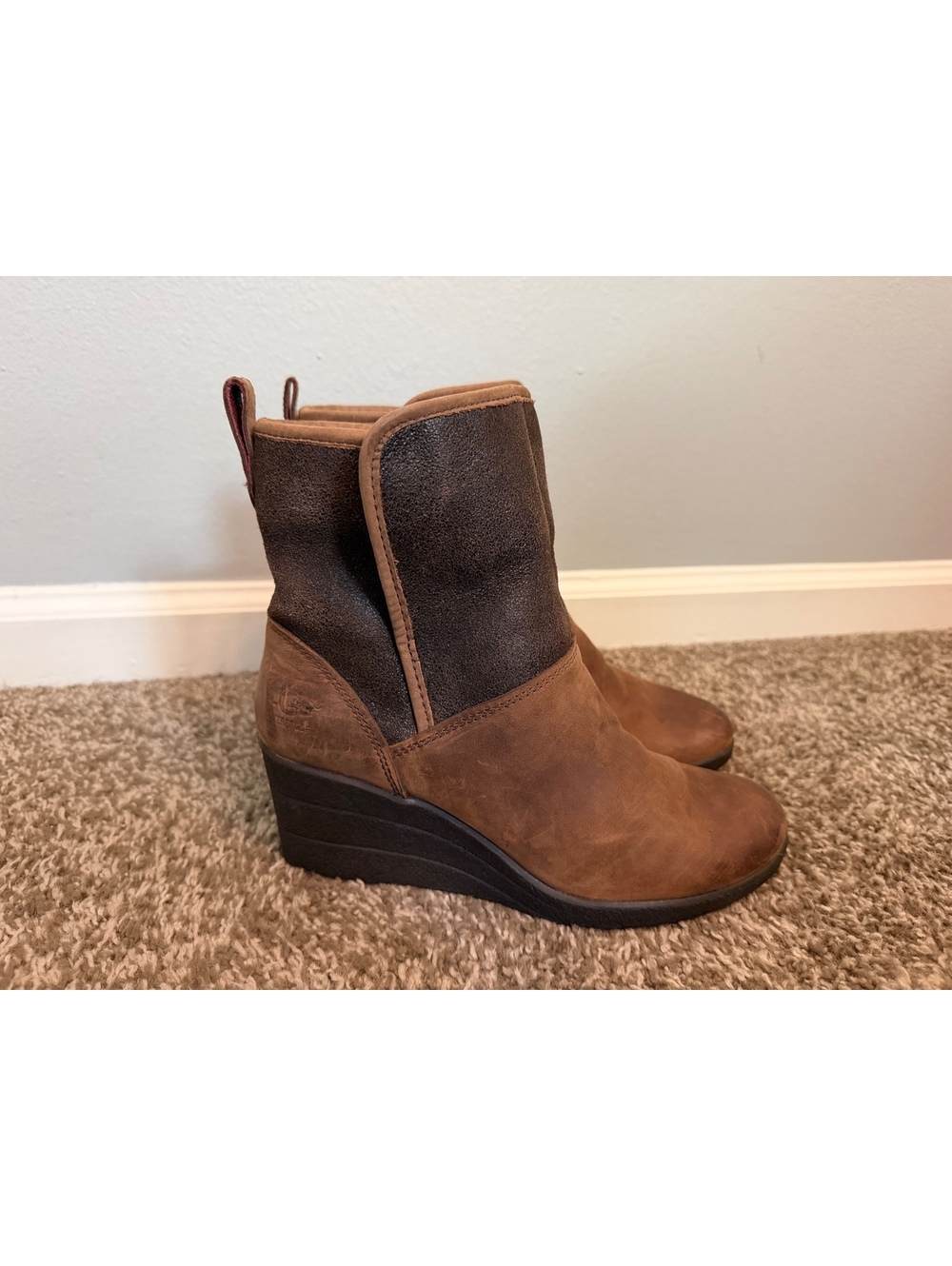 UGG Renatta Wedge Boots Women’s 7